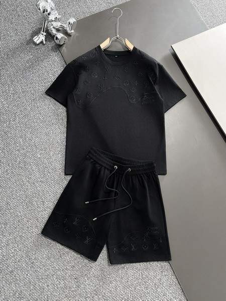 Picture of LV Shirt Pant Suits _SKULVM-5XL13gn2623565